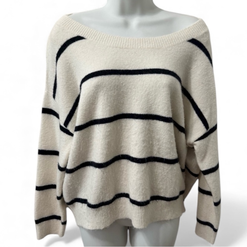 SUNCOO Off-the-Shoulder Wool Blend Cream and Black Sweater Women’s Medium